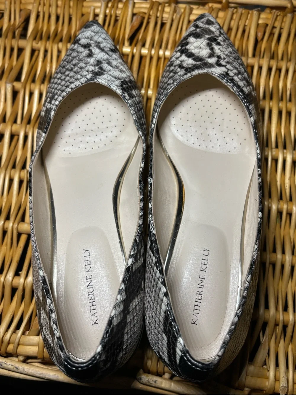 Pointed Toe Snake-Print Flats - White/Black from Katherine Kelly, size 7.5
